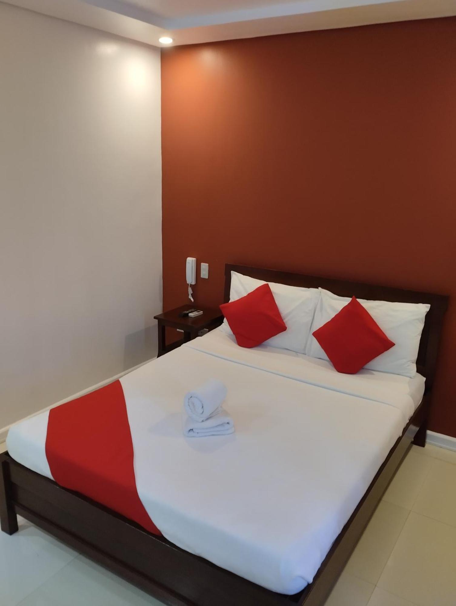 Royale Parc Hotel Puerto Princesa Palawan Ngoại thất bức ảnh